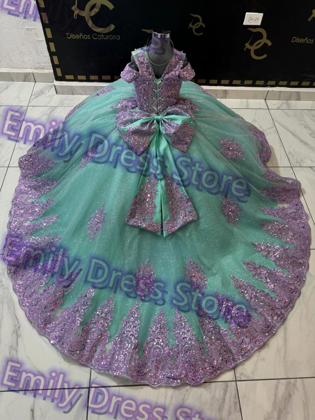 

Customized Green Flower Girl Dress For Wedding LaceTulle Applqique Sequins Puffy Princess Kids Birthday First Communion Gown