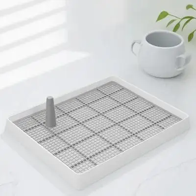 

Утолщенный пластиковый лоток для собак: для приучения щенков к туалету в помещении, с нескользящими закругленными краями, вентиляцией и отводом мочи