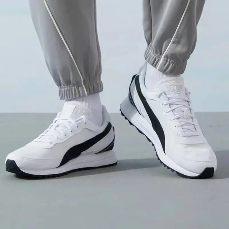 

Новые кроссовки PUMA Road Rider унисекс с комплектом носков, комфортные, амортизирующие, повседневные, бело-черные 397432-05/947630-04