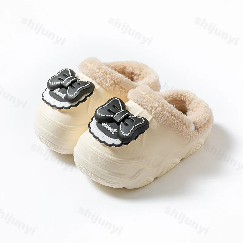 شباشب قطنية للأطفال شتوية للأولاد مقاومة للماء وغير قابلة للانزلاق أحذية دافئة خفيفة الوزن ومريحة ونعل ناعم للفتيات أحذية منزلية داخلية