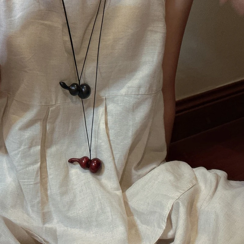Colgante de calabaza de madera chino Retro artístico, collar de cuerda larga para mujeres y niñas, cadena de suéter de moda versátil, accesorios, regalos
