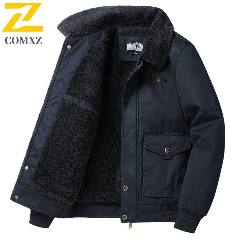 سترة مبطنة للرجال من COMXZ بنمط سترة مقاومة للبرد وياقة واقفة عالية الجودة على طراز الشارع الحضري سترة واقية جديدة للشتاء الخفيف