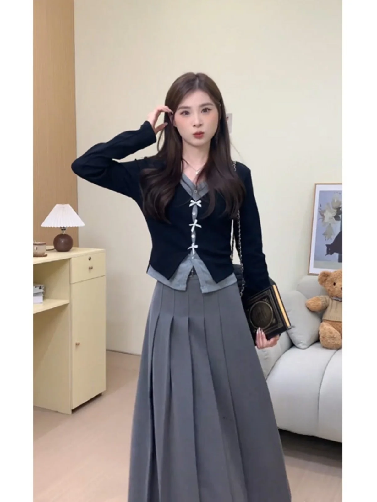 

Весенний модный женский вязаный комплект с длинным рукавом: юбка с высокой талией и плиссировкой, костюм из двух предметов, дышащий, быстросохнущий, комфортный крой