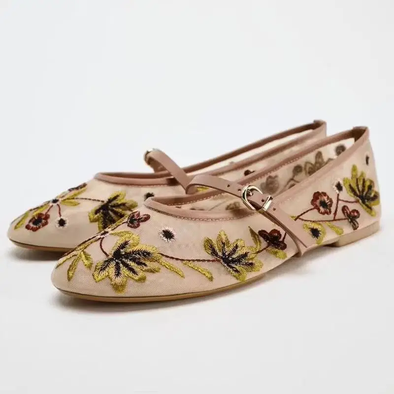 

Женские туфли на плоской подошве с вышивкой из сетки, весна-лето, новинка, мягкая подошва, легкие, дышащие, с круглым носком, с ремешком на пряжке, балетки