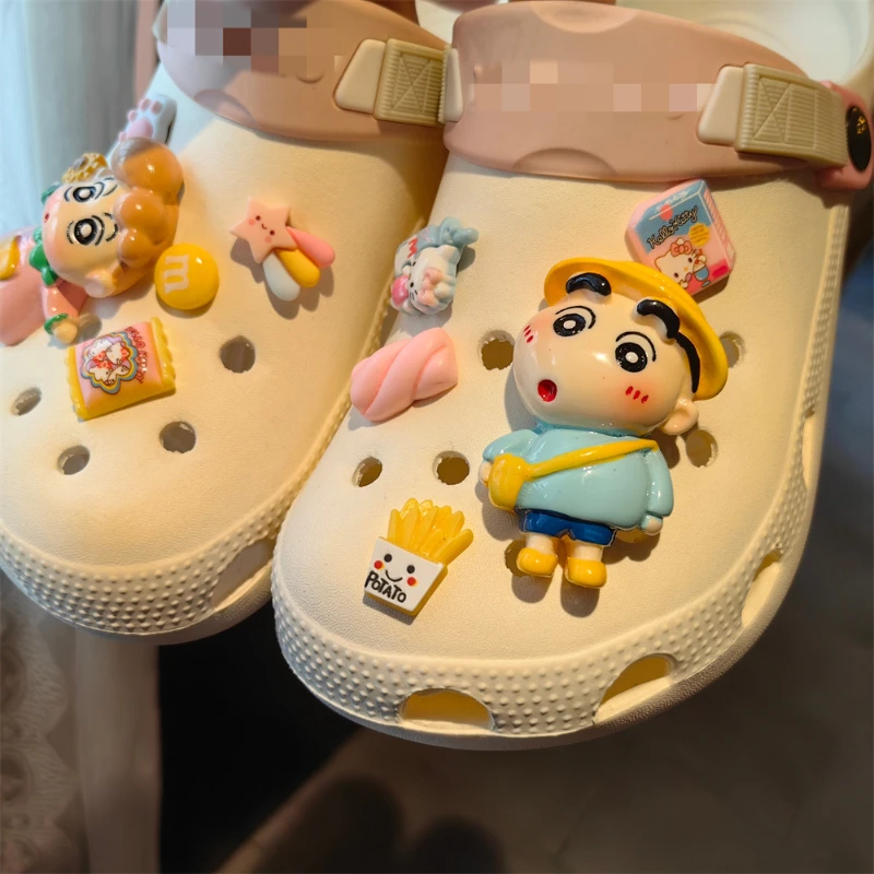 Pijama japonés de dibujos animados para niño, zapatos con agujeros desmontables tridimensionales, hebilla de zapato de flores, accesorios para zapatillas de dibujos animados DIY