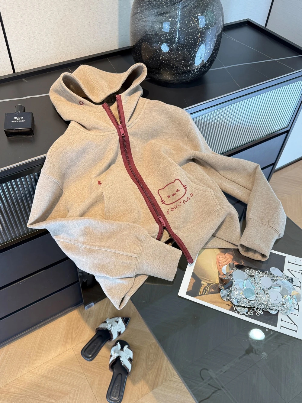 

Повседневная толстовка с капюшоном в стиле ретро в американском стиле, женская весенне-осенняя утягивающая молния, удобный свободный крой, длинный свек, мультяшный дизайн