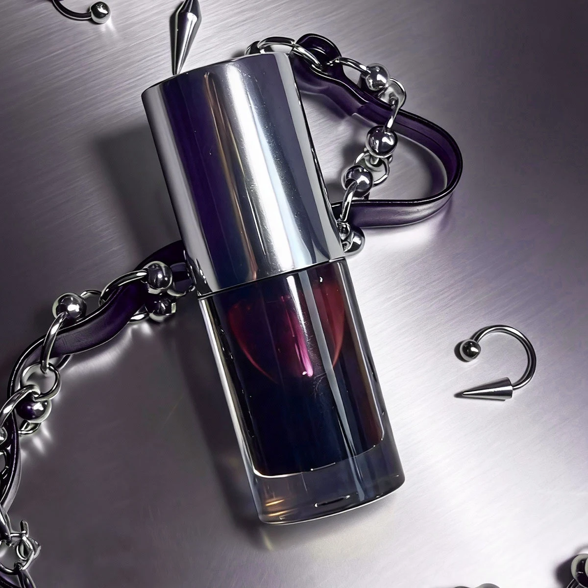 Girlcult Lip Oil Y01 Lockheart, nawilżający i nieoleisty, efekt szklanych ust, wysoki połysk lustrzany, głęboka nawilżenie ust, lekki makijaż