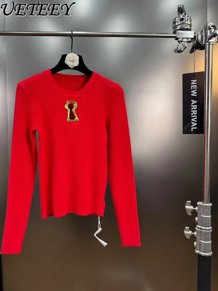 Jersey de punto de manga larga con cuello redondo para primavera y otoño, decoración de Metal, suéter básico versátil de estilo minimalista francés ajustado
