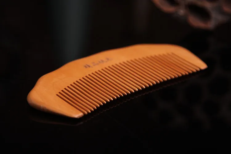 Wooden Combs Engraved Peach Massage Anti-Static Comb Women Natural Peach Wood Beauty Accessories Healthy Hair Care Styling Tools