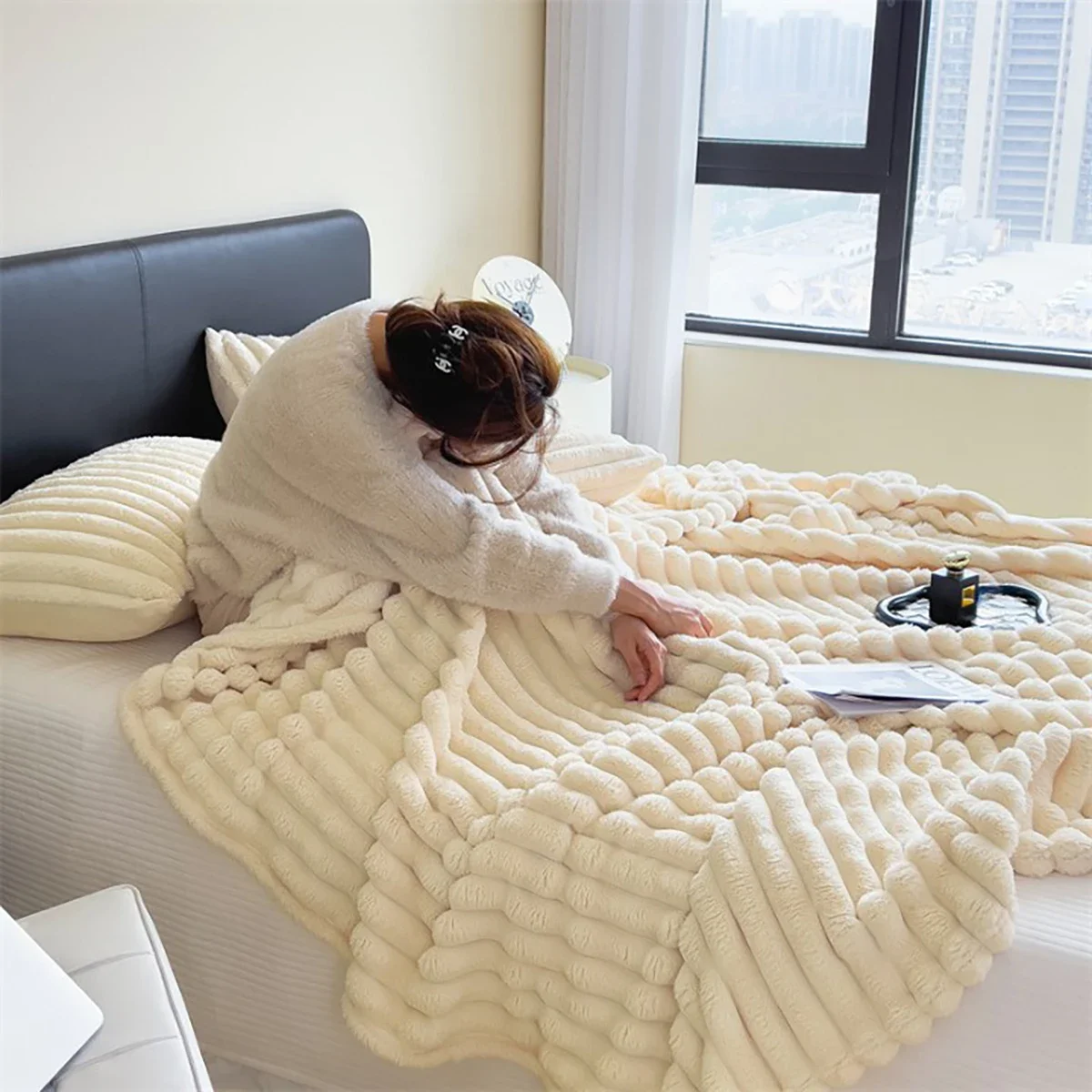 New Artificial Rabbit Plush Autumn Warm Blankets for Beds Soft Coral Fleece Sofa Throw Blanket Comfortable Thicken Bed Sheet