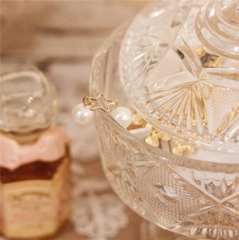 European Vintage Embossing Process Transparent Cosmetic Jar Dresser Desktop Necklace High Feet Glass Jars with Lid Home Decor