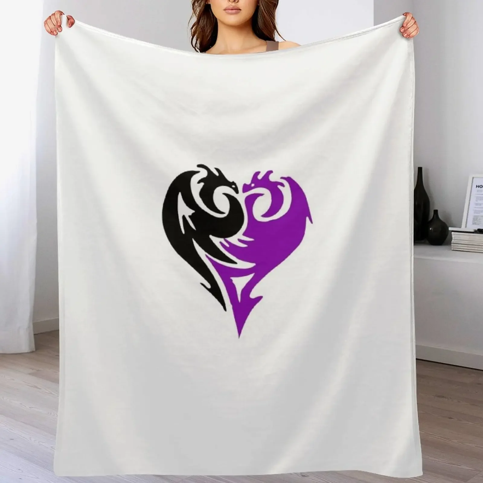 Descendants Mal logo Throw Blanket Softest Quilt Blankets