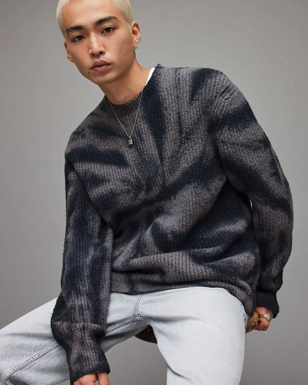 

Retro Tie Dye Pattern Thiened round Ne Sweater And Denim Jeans for Men Autumn Winter New Sle Faion Urban Casual Cotto...