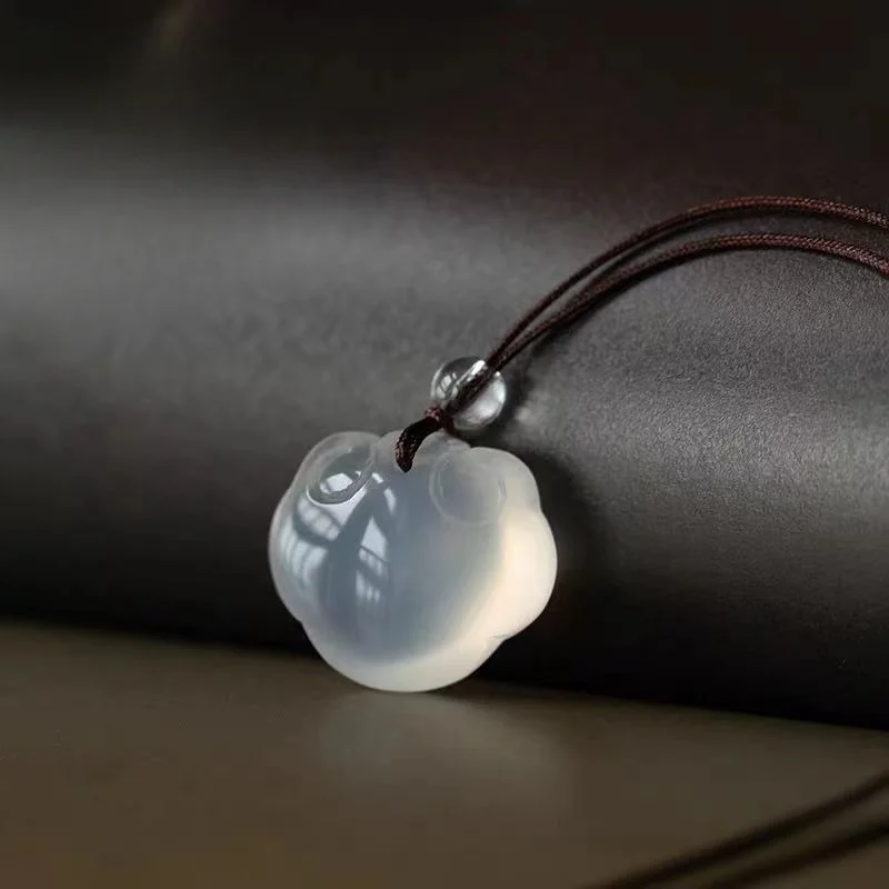 Natural Auspicious Cloud Lock Chalcedony Pendant Atmospheric Fashion Women's Models