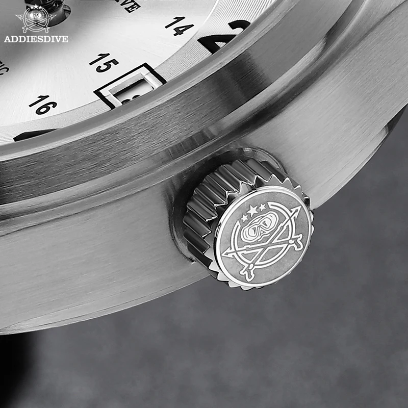 ADDIESDIVE 高級メンズ自動巻き時計 8215 機械式時計 サファイアガラス 200 メートル防水 アナログ夜光時計 AD2525