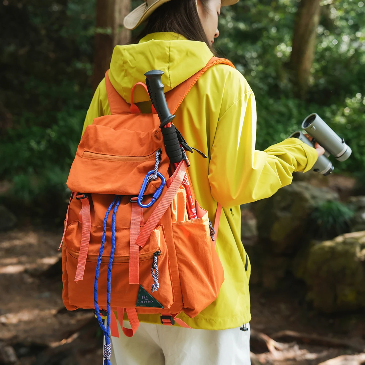 

High-Capacity Nylon Unisex Casual Backpack, Water-Resistant, Lightweight Travel & Carry-On Bag, Simple Hiking & Mountaineering