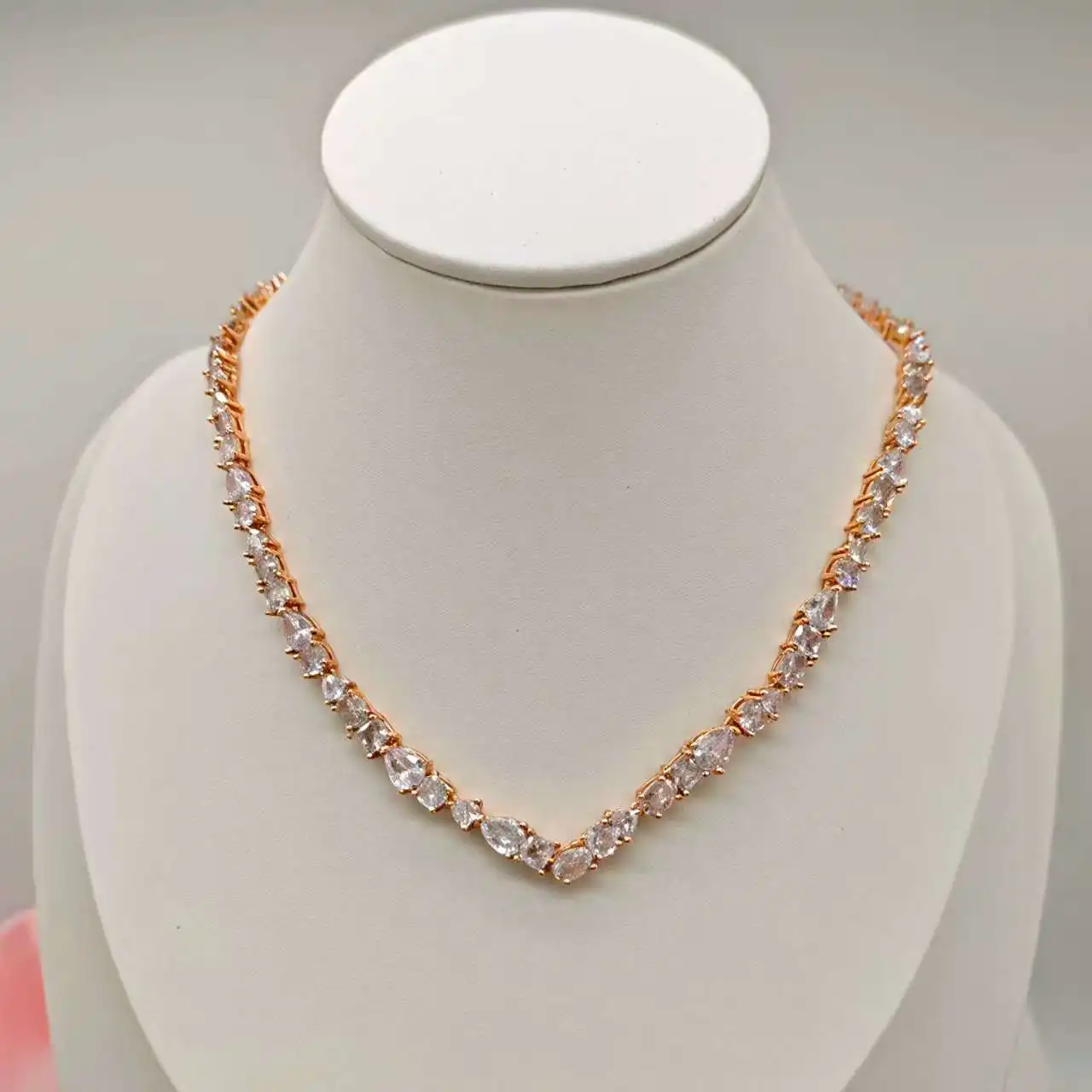 

White crystal minimalist design irregular shape women's gold necklace