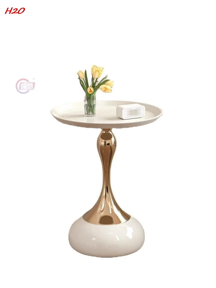 Petite table basse barbare française, table de chevet, côté fer européen, petit ménage, salon, chambre à coucher