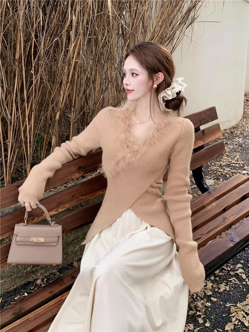 Nieregularny krzyżowy sweter damski znosić dekolt w serek futrzany frędzel Patchwoek swetry z długim rękawem koreański Casual eleganckie eleganckie swetry