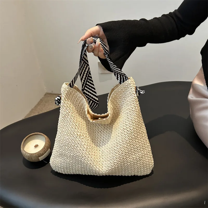 

Large Capacity Women's Straw Woven Tote Bag with Wide Shoulder Strap 2025 New Leisure Crossbody Bag for Casual Use