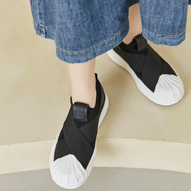 Fashion 2022 Spring and Summer New Shell Elastic Flat White Shoes Women's Show Feet Small Thick Bottom Soluble Sneakers