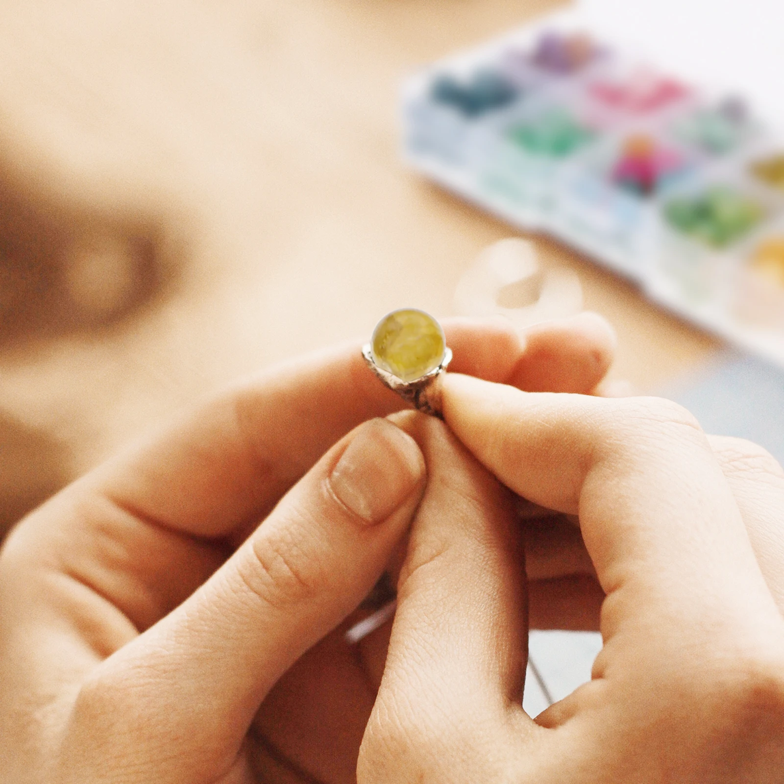 

200 Pcs Cracked Glass Beads Kit Crystal DIY Charms Materials Bracelet Necklace Making Supplies Craft Accessories