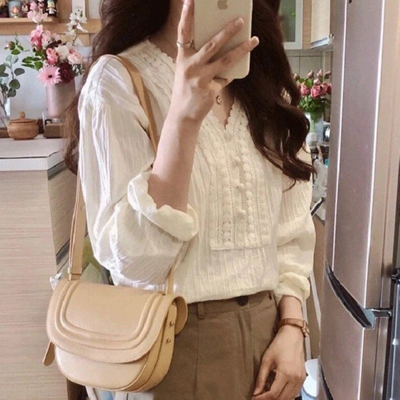 Women\'s Spring Autumn Fashion Lace Patchwork Blouse Vintage White V Neck Long Sleeve Shirt Casual Loose Chic Tops Female Blusas