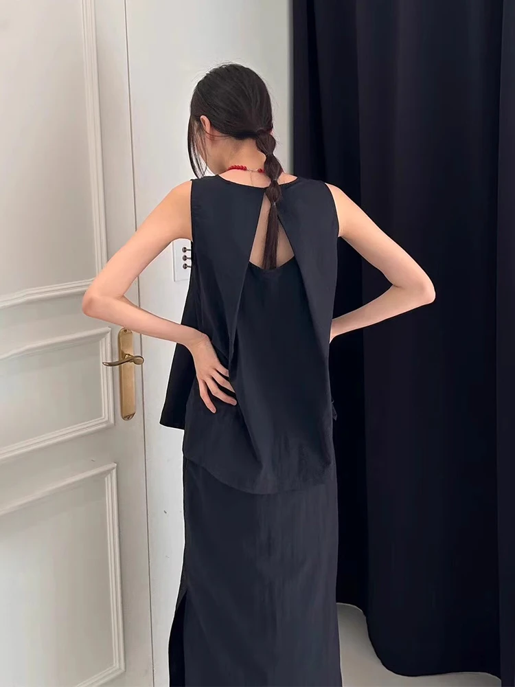 Conjunto de Top de Verão com Design Vazado e  Saia de Cintura Alta com Fenda, Look Versátil e Chique para Mulheres Jovens.