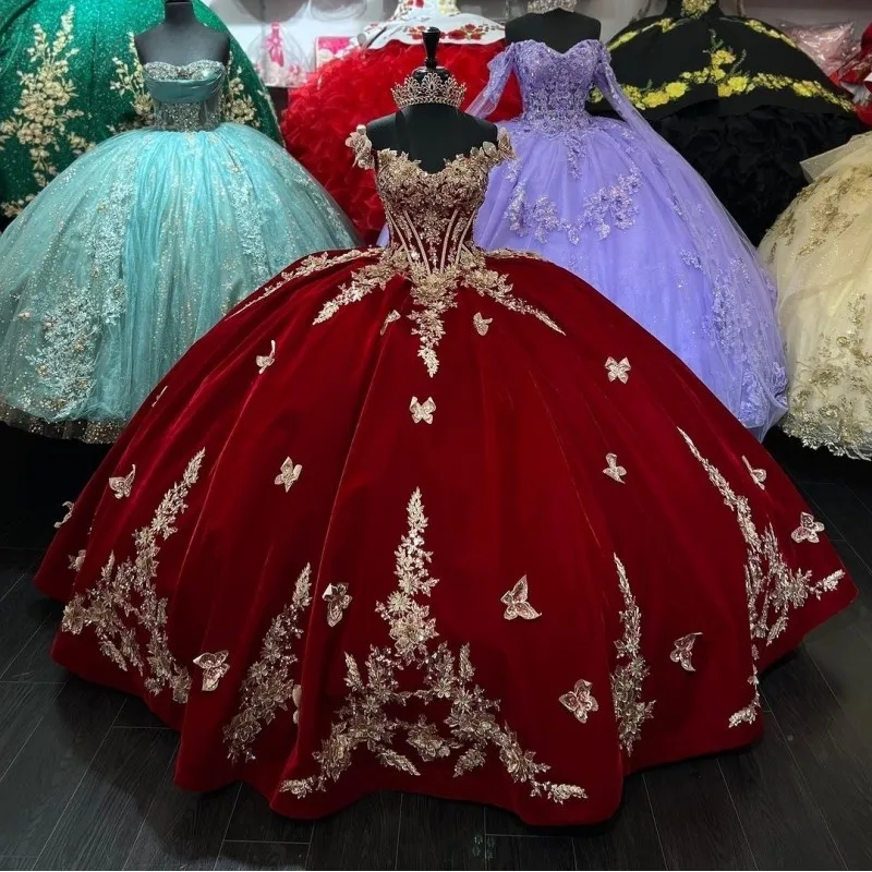 

Red Sexy V-neck Princess Quinceanera Dresses Ball Gown Off The Shoulder Gold Appliques Bow Corset Sweet 15 Vestidos De XV Años