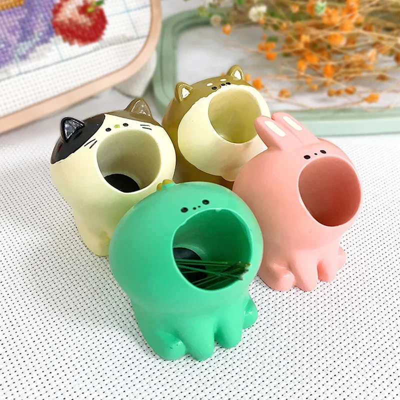 Cartoon Resin Desktop Storage Ornaments Desktop Paperclip Jewelry Stationery Storage Pen Holder Nail Drill Bit   JJ2923G