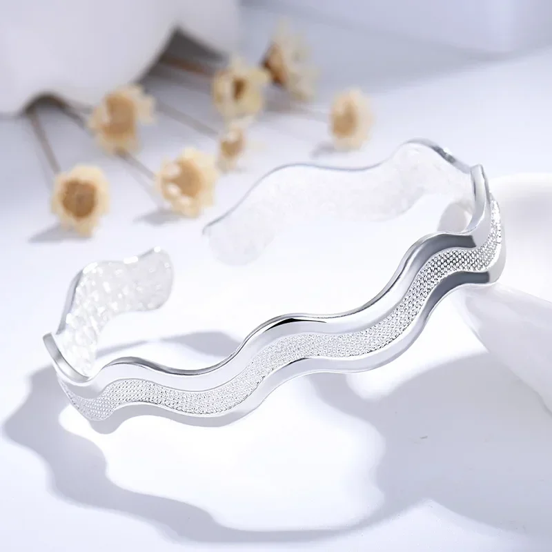 المصمم الأصلي 925 الفضة الاسترليني النبيلة متجمد موجة ستار نهر سوار الإسورة للنساء مجوهرات موضة حفل زفاف هدية