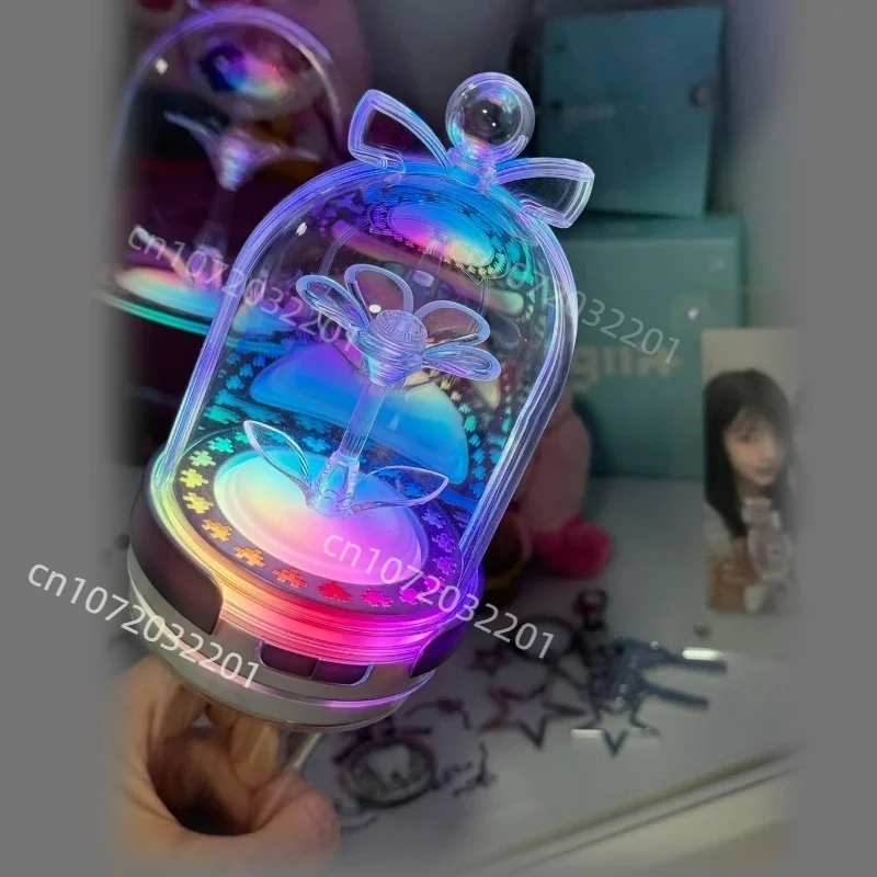 عصا سحرية لطيفة على شكل عصا خفيفة جديدة مع 3 أنواع من مصباح يدوي على شكل زهرة موكا ووني مينجو مع خمسة بطاقات صغيرة لهدايا المشجعين