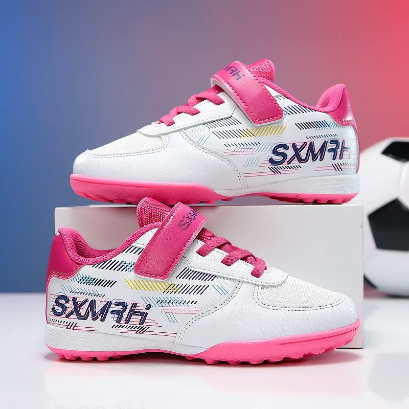 

New Fashion Letter Printed Children's Football Sneakers Professional Indoor Soccer Shoes Kids Trainers Lightweight Futsal Shoes