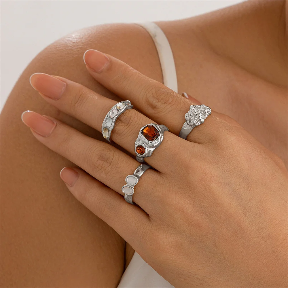 4Pcs Boho Rhinestone Gold Color Ring Set for Women Wed Bridal Geometric Metal Knuckle Ring Couple Jewelry Accessories