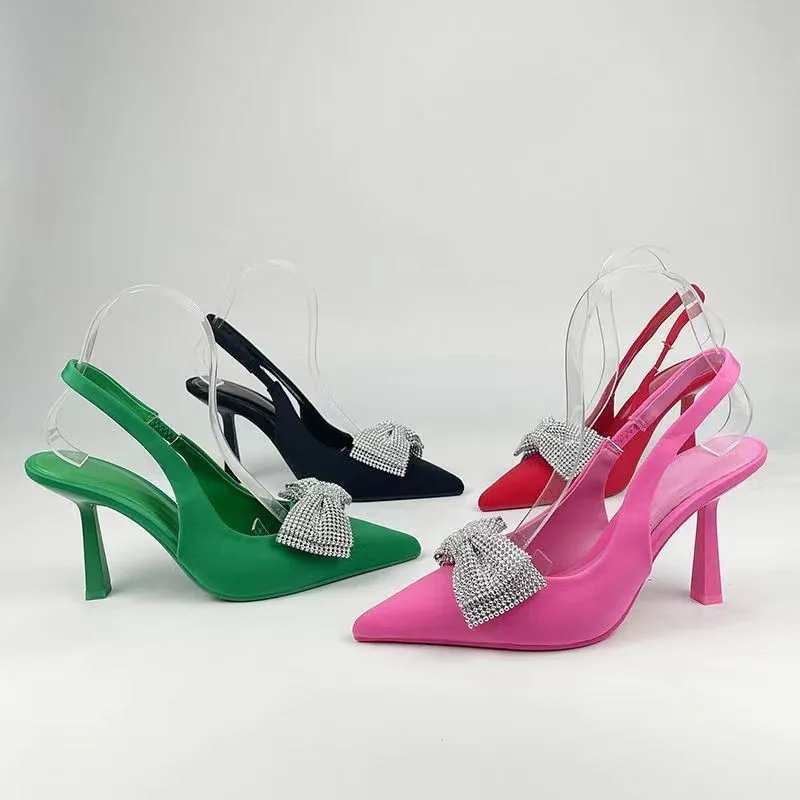 New Style Fashion Women Shoes Hollow Design Women Shoes Matching Bag in Silver Color Mature Ladies Comfortable Sandals for Party