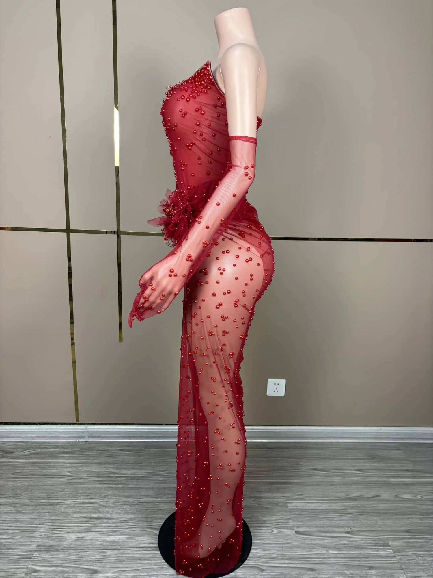 Robe de soirée en maille transparente, sans bretelles, rouge, perles, haut de gamme, Sexy, slim, avec gants, robe de fête d'anniversaire élégante pour femmes