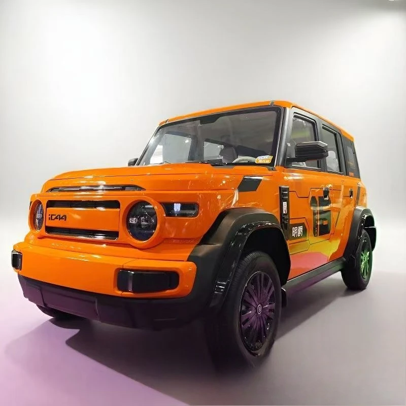 Four-wheeled electric vehicle new energy vehicle old man Le electric four-wheeled elderly oil and electricity dual-purpose