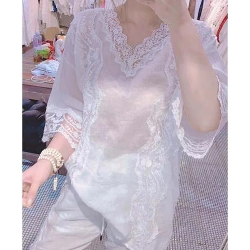 2023 New Summer Fashion Splice Lace V-Neck Small Sexy Women\'s Solid Color Slightly Transparent Versatile Mid Sleeve T-shirt