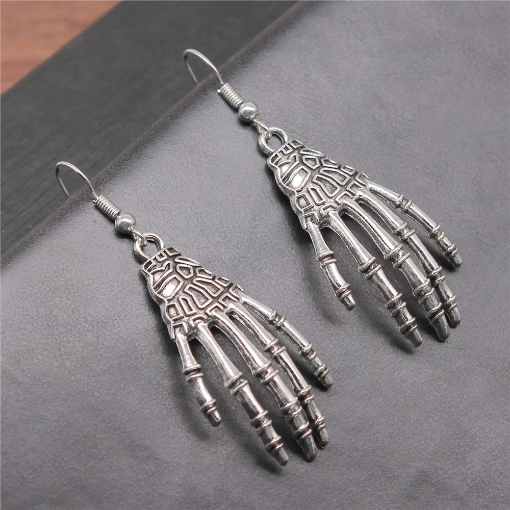 Dropshipping Drop Earrings Fashion Handmade Simple Design 2 Colors Skull Hand Pendant Earrings