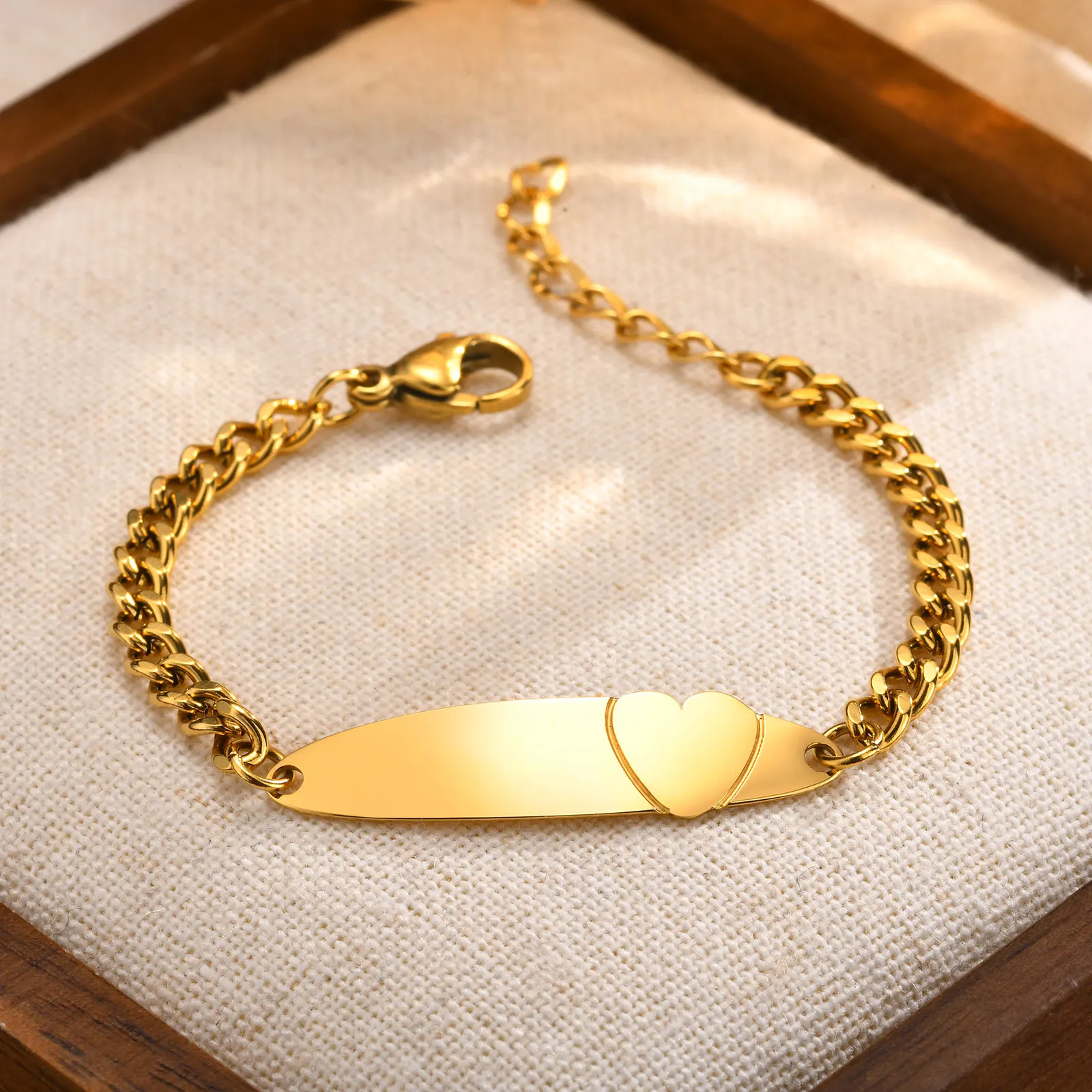 Free Engraving Heart shape Bracelet for Baby,Child\'s Custom Name Date Bracelet, Gold Color Stainless Steel Bracelets As Gifts