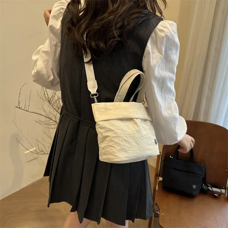 Fall 2025 Hot Selling Women's Buet Bag Crossbody oulder Handbag Casual Nylon Fabric Small Square Bag Versatile Universal