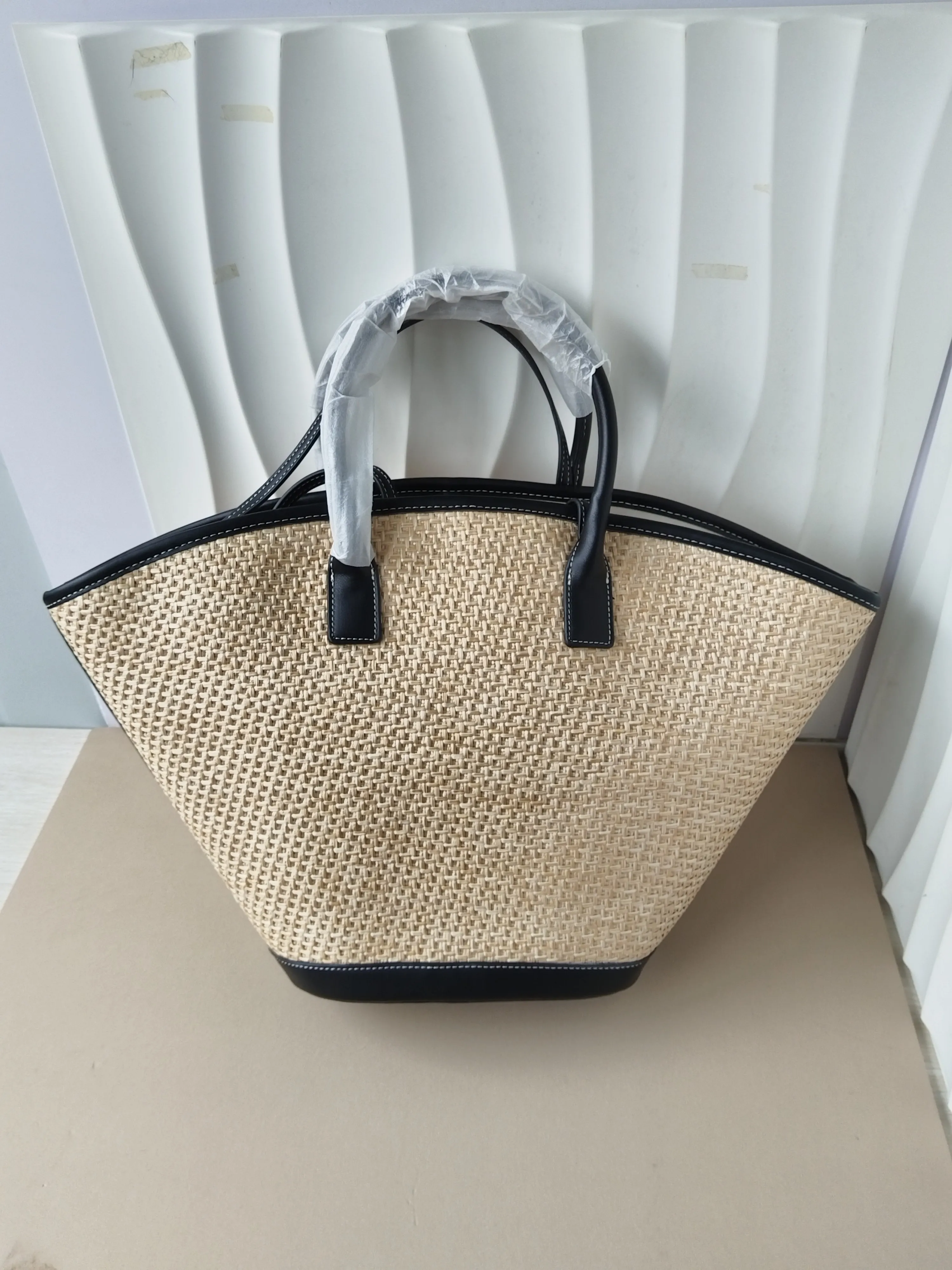 New Moda Large Capacity Casual Handbags Braid Straw All-match Commuter Practical Shell Shoulder Bags Female Drawstring Purses