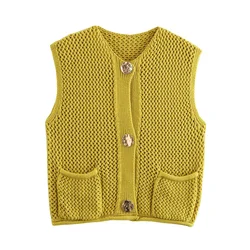 PB&ZA2024 Autumn New Women's Versatile Casual Versatile Solid Color Small V-neck Hollow Button Decoration Vest