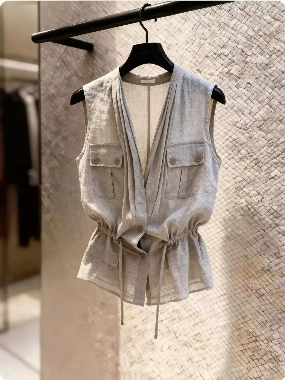 

Women's Summer Slim Fit Belted Sleeveless Shirt Versatile Commute Style V-Neck Short Sleeve Casual Shirt for Young Girls