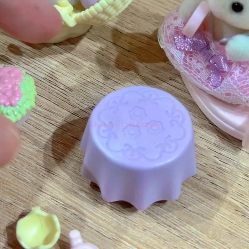 Offre spéciale arrivée Sylvanian oeufs de pâques jouant maison jouets scène compagnon jouet mignon Anime Figure pour fille anniversaire Festival cadeaux
