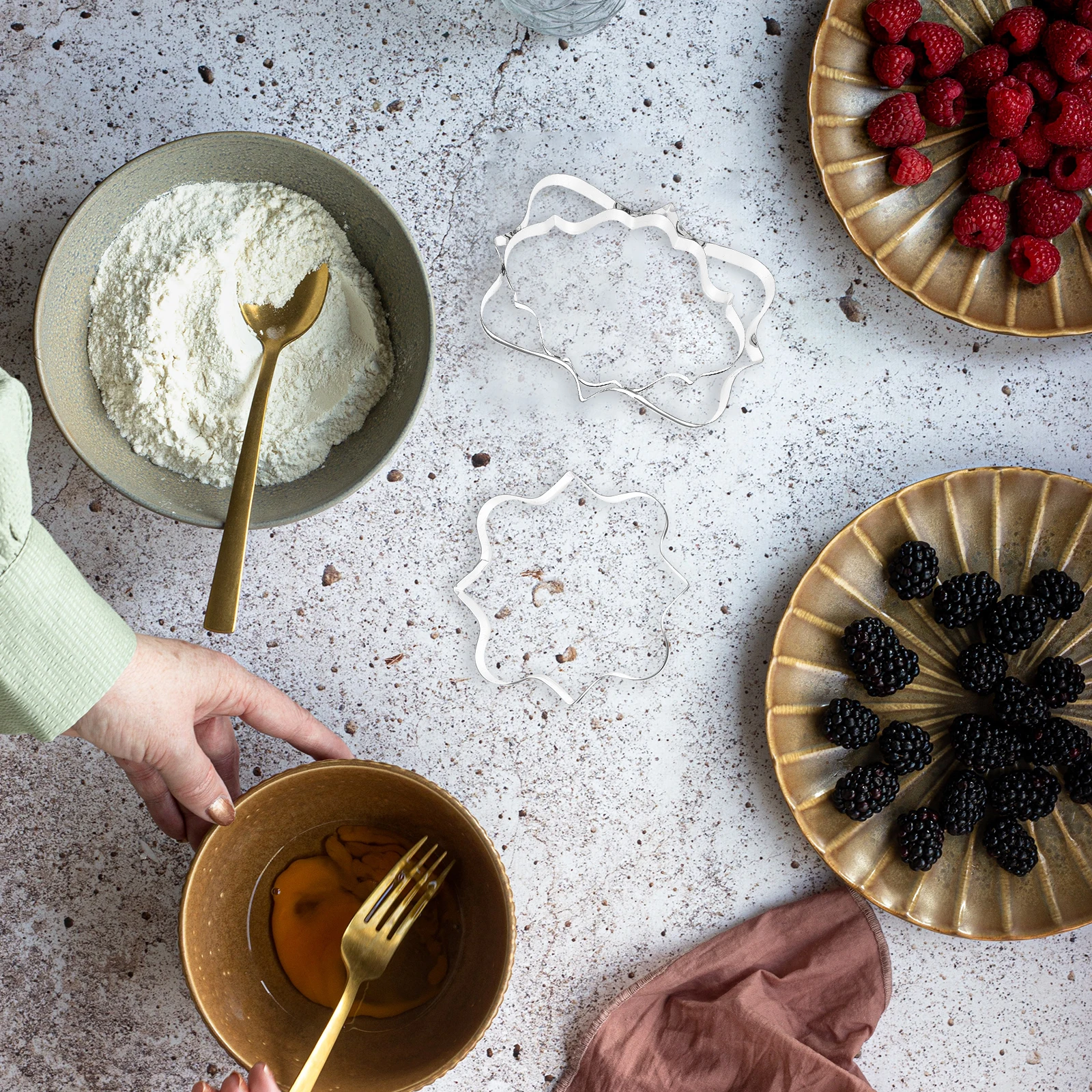 

4pcs Stainless Steel Cookie Cutters Baking Mold Wedding Bride Party Biscuit Valentine Christmas Gift Idea