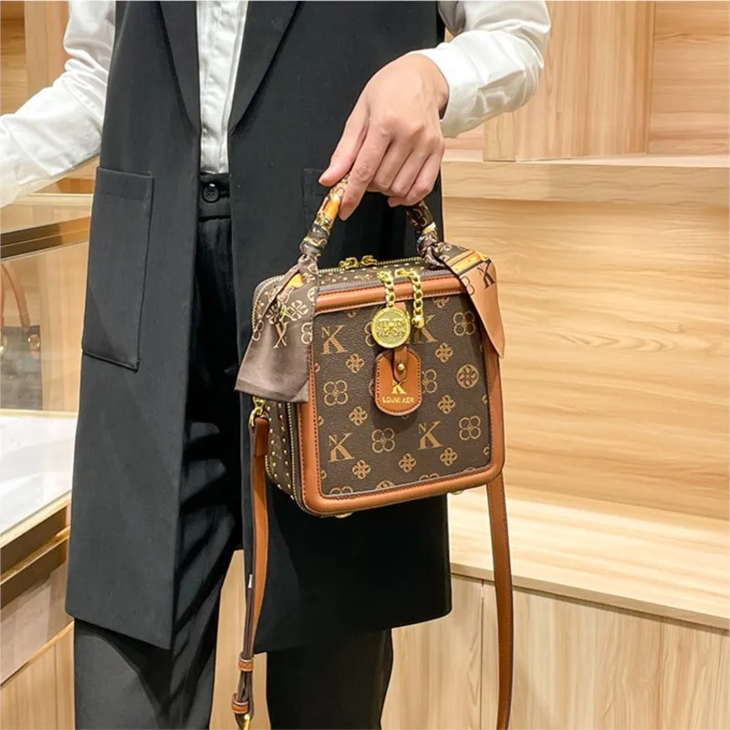 

Women's handbag light luxury square bag 2025 autumn and winter new high-end high designer fashionable single shoulder crossbody
