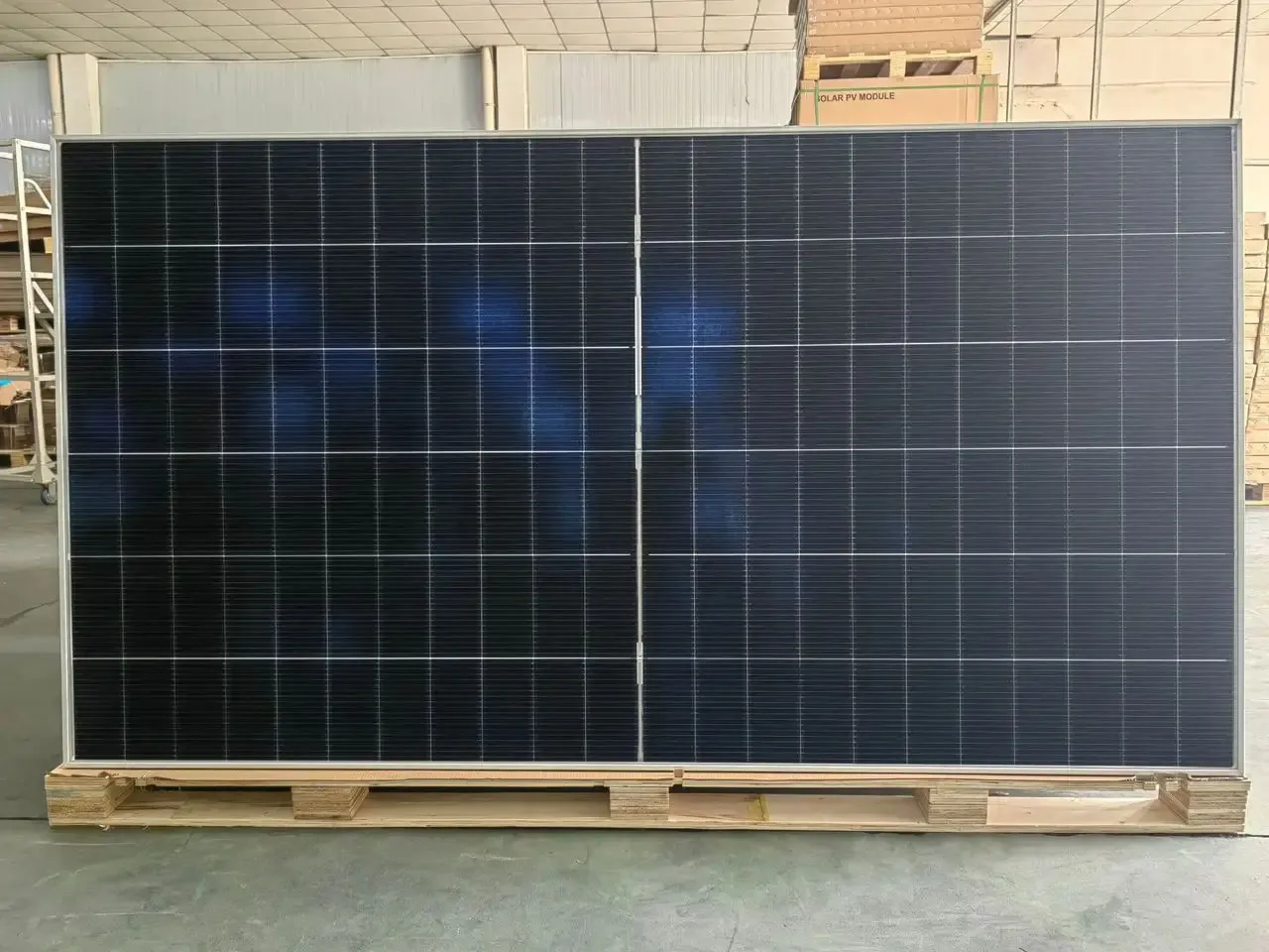 Jinko Europe Warehouse N-Type Pv Solar Panels Home 700W 710W 720W Wholesale Bifacial Solar Module Power Supply