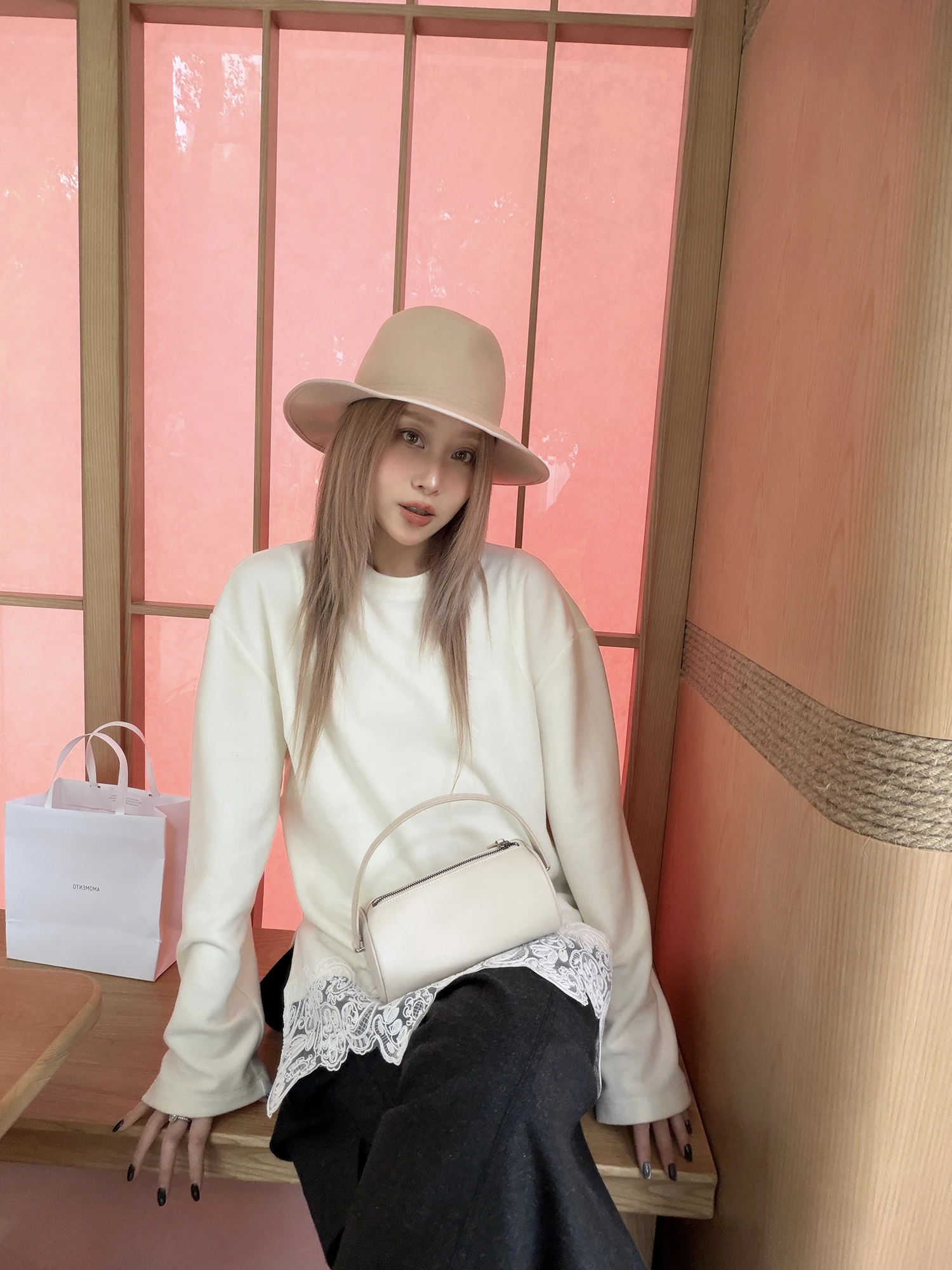 

SukiiRED Winter Thiened Fce Feel Long Sve T-irt Women's Ele Sle Lace Trim Soft Comfortable Silk Blend Top