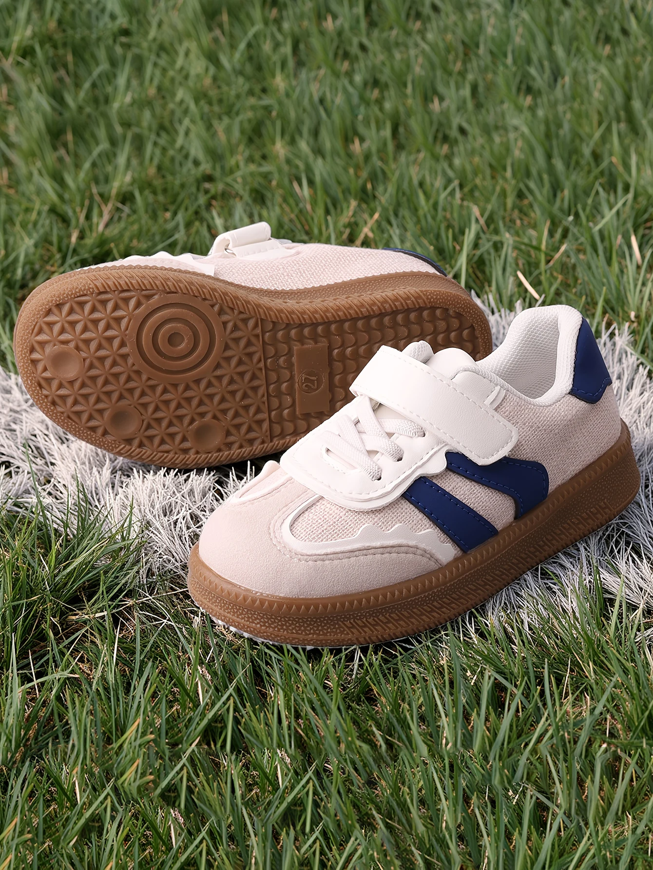 New Comfortable Kids Running Shoes for Boys Fashionable Easy-to-Match Breathable Sports Shoes for Hiking with Magic Tape
